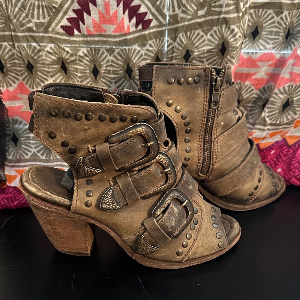 Liberty Black Rustic Western Studded Brown Ankle Boots 8